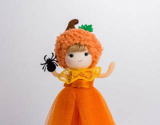Halloween textil lányka figura, 18cm