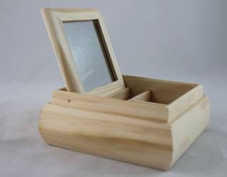 Tükrös doboz közepes 13 x 13 x 5 cm